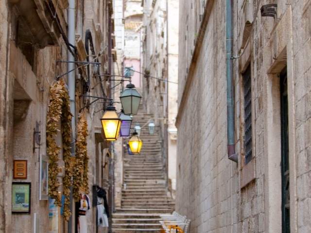 Dubrovnik alleyway