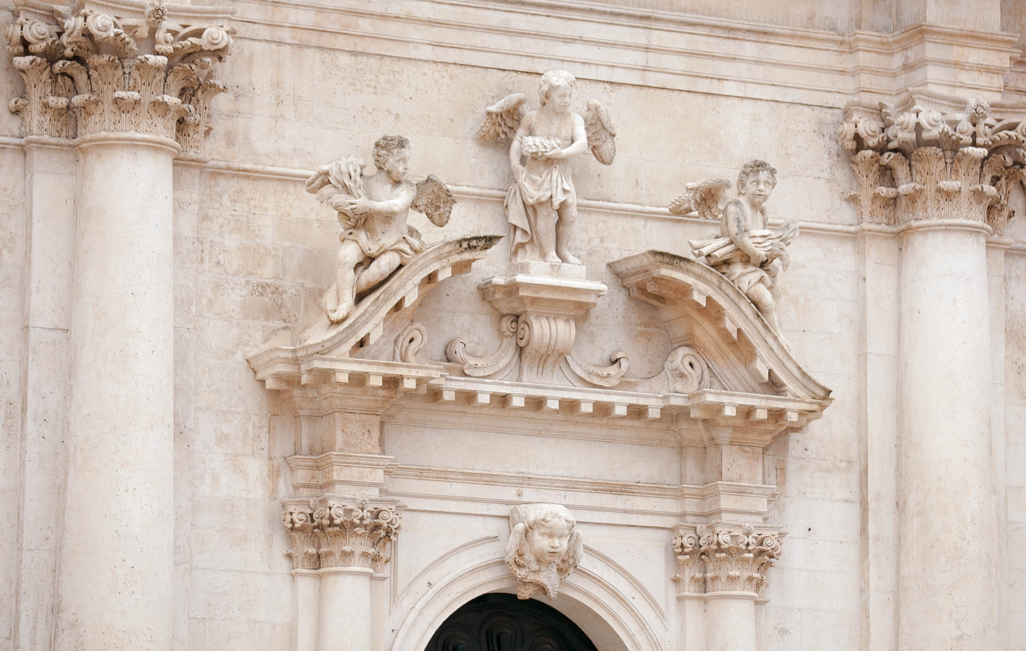 Old Dubrovnik archway