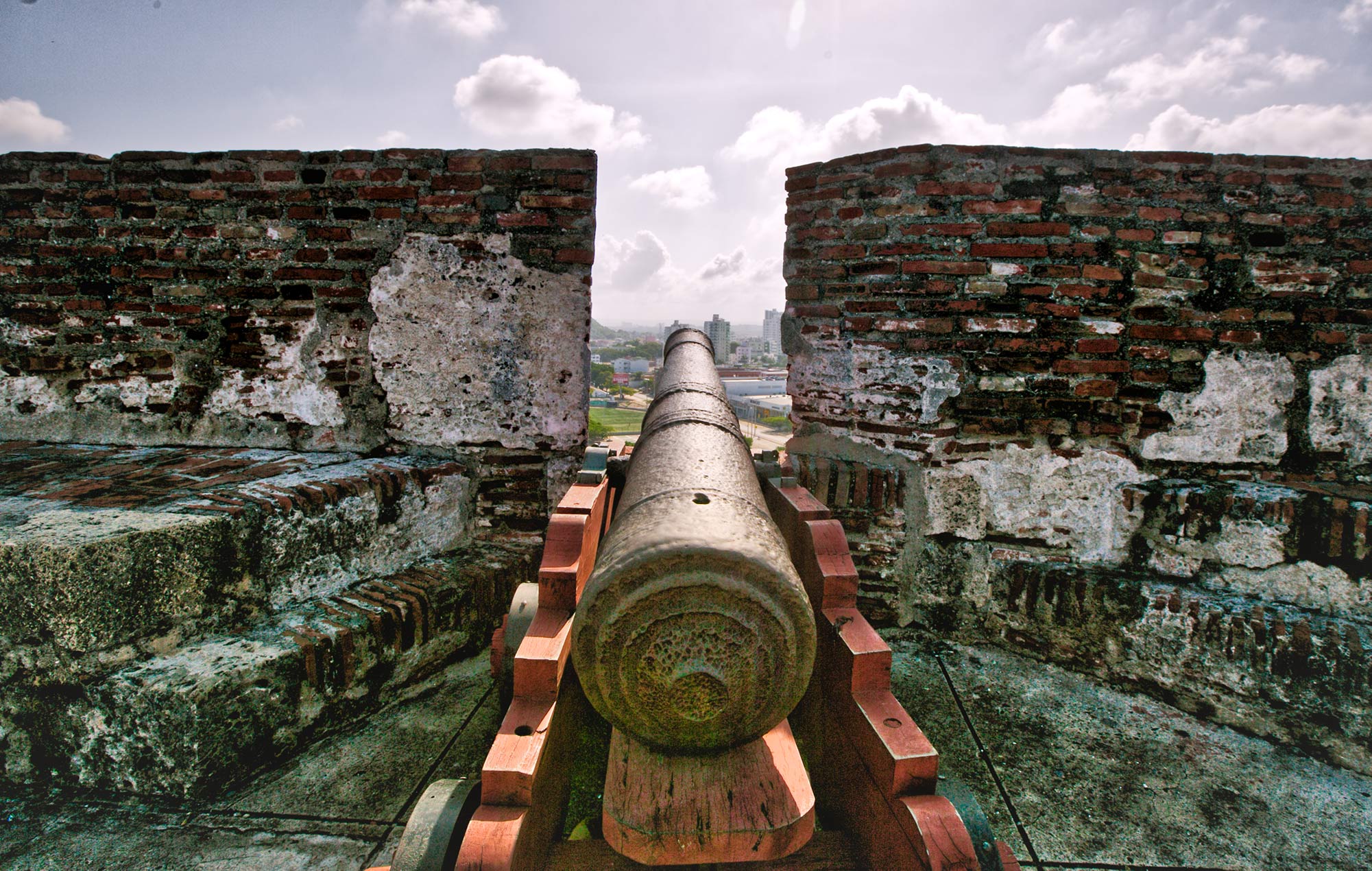 Cannon atop Castillo San Felipe de Barajas