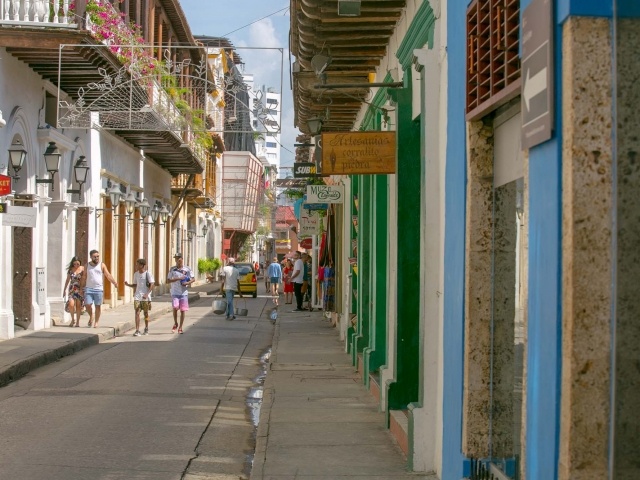 Cartagena artisans shops