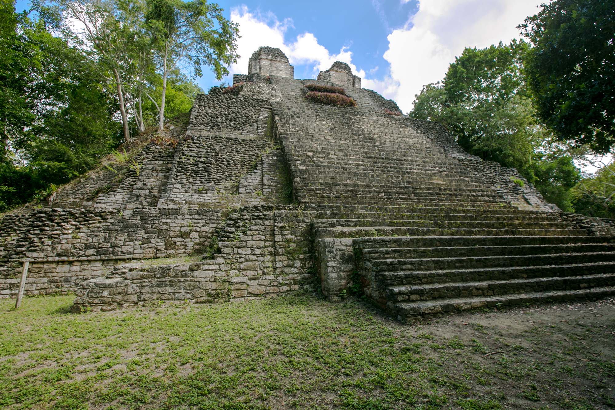 Edificio 1 at Mayan ruins of Dzibanche in Mexico