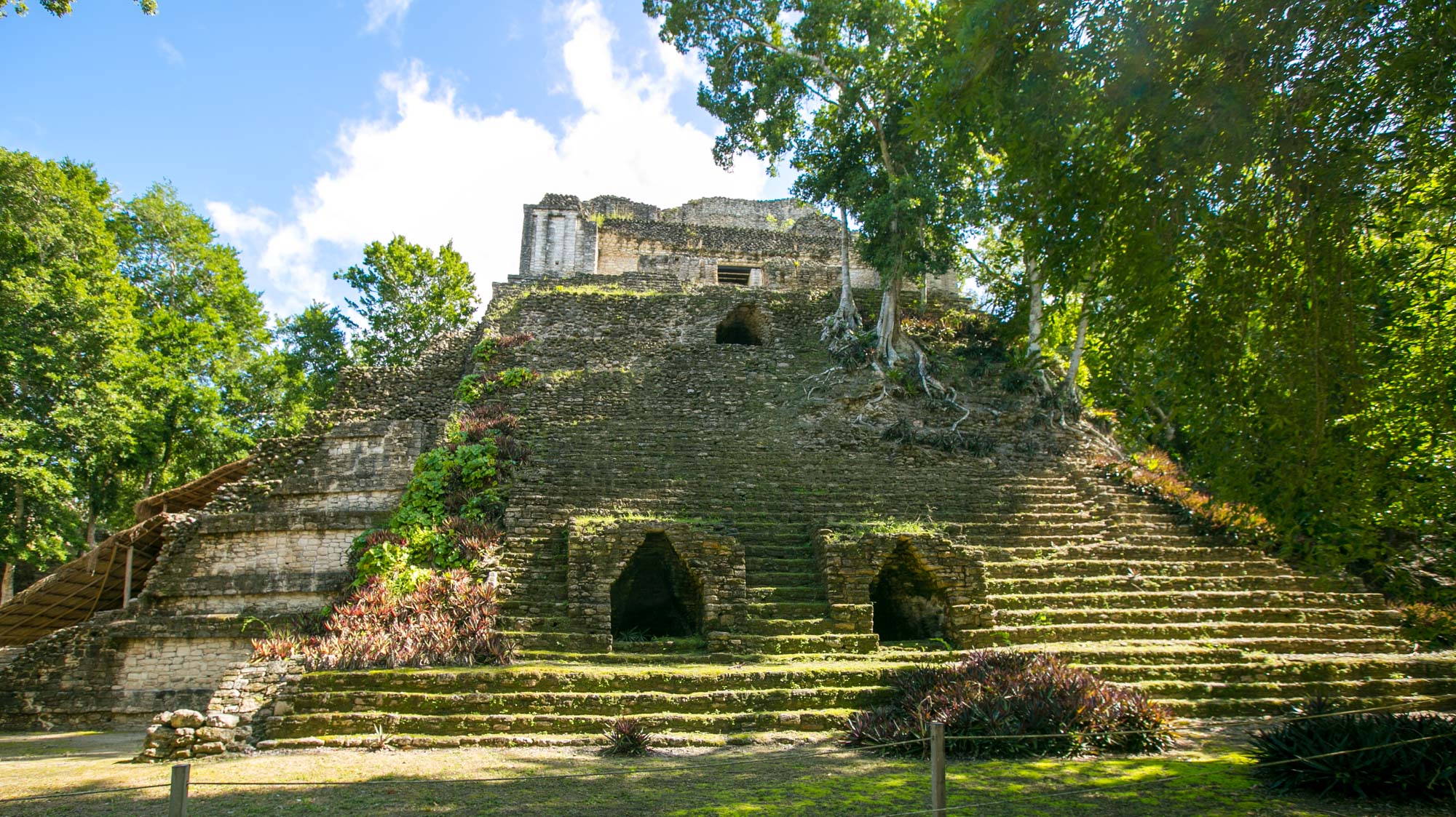 Edificio 2 at Mayan ruins of Dzibanche in Mexico